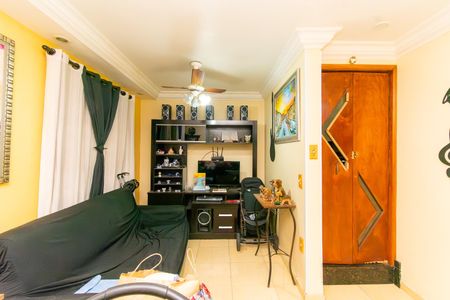 Casa para alugar com 250m², 5 quartos e 4 vagas Casa para alugar com 250m², 5 quartos e 4 vagasSala