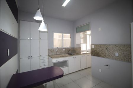 Apartamento para alugar com 95m², 2 quartos e sem vagaCozinha