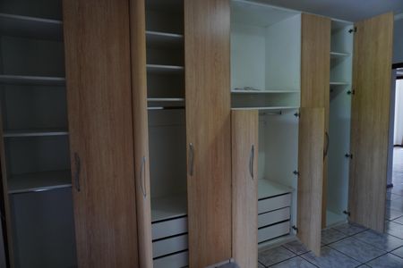 Casa para alugar com 416m², 4 quartos e 6 vagasSuíte 3