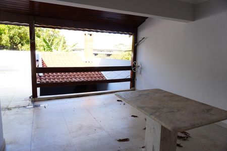Casa para alugar com 416m², 4 quartos e 6 vagasÁrea de Serviço