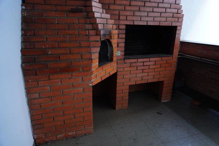 Casa para alugar com 416m², 4 quartos e 6 vagasQuintal