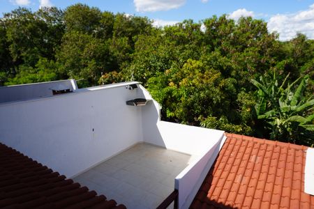 Casa para alugar com 416m², 4 quartos e 6 vagasSacada