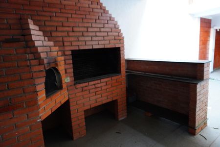 Casa para alugar com 416m², 4 quartos e 6 vagasQuintal