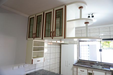 Casa para alugar com 416m², 4 quartos e 6 vagasCozinha 