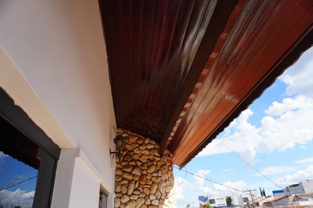 Casa para alugar com 416m², 4 quartos e 6 vagasSacada