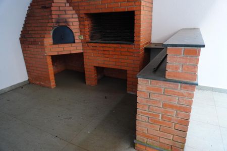 Casa para alugar com 416m², 4 quartos e 6 vagasQuintal