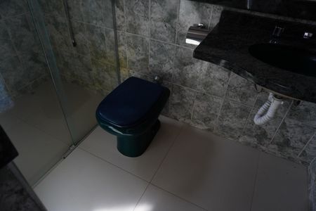 Casa para alugar com 416m², 4 quartos e 6 vagasBanheiro da Suíte 2