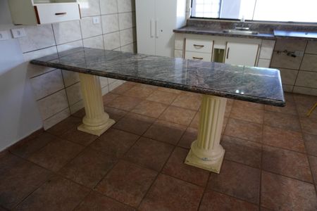 Casa para alugar com 416m², 4 quartos e 6 vagasCozinha 