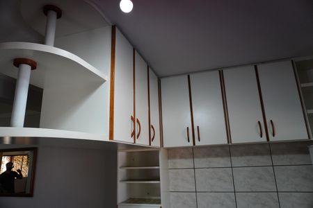 Casa para alugar com 416m², 4 quartos e 6 vagasCozinha 