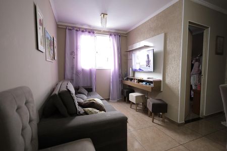 Sala de apartamento à venda com 2 quartos, 47m² em Vila Eldizia, Santo André