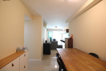 Sala de apartamento para alugar com 2 quartos, 82m² em Barra da Tijuca, Rio de Janeiro