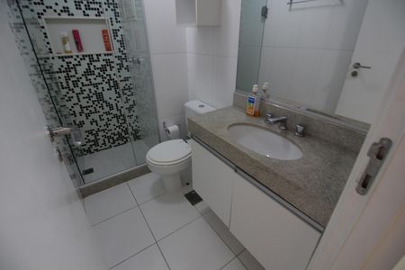 Apartamento à venda com 82m², 2 quartos e 1 vagaBanheiro Social