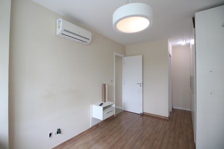 Apartamento à venda com 82m², 2 quartos e 1 vagaQuarto 2