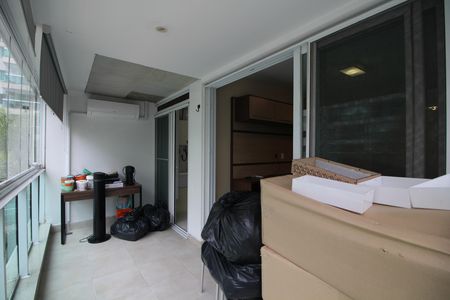 Apartamento à venda com 82m², 2 quartos e 1 vagaVaranda