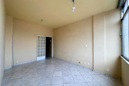 Kitnet/Studio para alugar com 1 quarto, 40m² em Centro, Rio de Janeiro