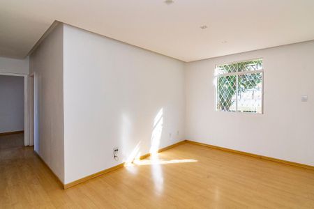 Sala de apartamento para alugar com 3 quartos, 86m² em Padre Eustáquio, Belo Horizonte