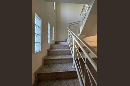 Escada de casa para alugar com 1 quarto, 150m² em Rio Tavares, Florianópolis