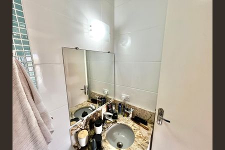 Casa à venda com 138m², 3 quartos e 3 vagasBanheiro da Suíte 2