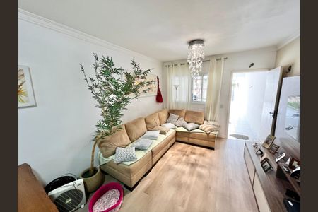 Casa à venda com 138m², 3 quartos e 3 vagasSala