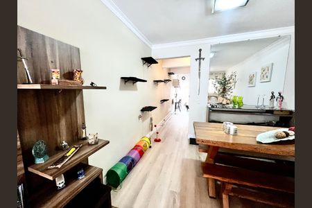 Casa à venda com 138m², 3 quartos e 3 vagasSala