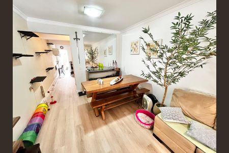 Casa à venda com 138m², 3 quartos e 3 vagasSala