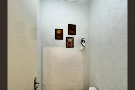 Casa à venda com 138m², 3 quartos e 3 vagasLavabo