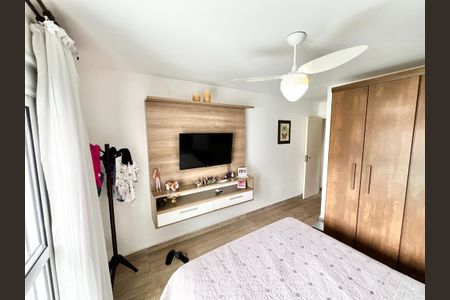 Casa à venda com 138m², 3 quartos e 3 vagasQuarto Suíte