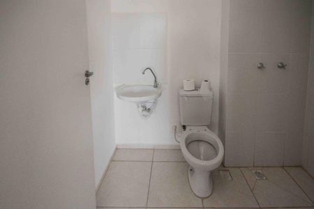 Apartamento para alugar com 45m², 2 quartos e sem vaga Apartamento para alugar com 45m², 2 quartos e sem vagaBanheiro