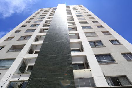 Apartamento à venda com 56m², 2 quartos e 1 vaga Apartamento à venda com 56m², 2 quartos e 1 vagaFachada