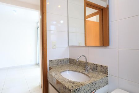 Apartamento à venda com 56m², 2 quartos e 1 vaga Apartamento à venda com 56m², 2 quartos e 1 vagaBanheiro