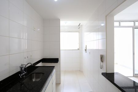 Apartamento à venda com 56m², 2 quartos e 1 vaga Apartamento à venda com 56m², 2 quartos e 1 vagaCozinha e Área de Serviço
