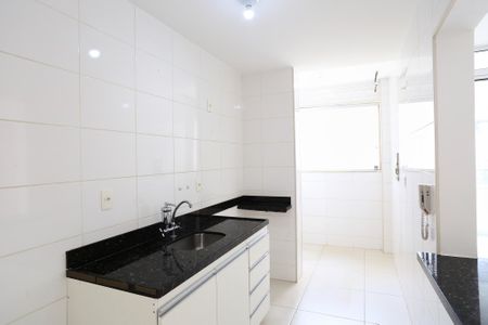 Apartamento à venda com 56m², 2 quartos e 1 vaga Apartamento à venda com 56m², 2 quartos e 1 vagaCozinha e Área de Serviço