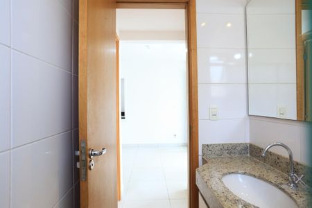 Apartamento à venda com 56m², 2 quartos e 1 vaga Apartamento à venda com 56m², 2 quartos e 1 vagaBanheiro
