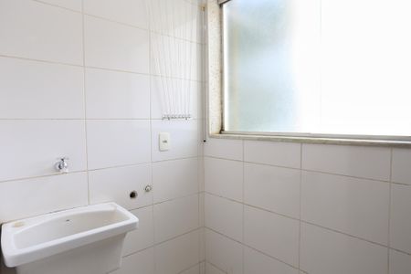 Apartamento à venda com 56m², 2 quartos e 1 vaga Apartamento à venda com 56m², 2 quartos e 1 vagaCozinha e Área de Serviço