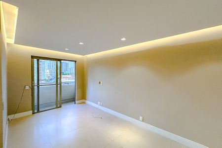 Apartamento à venda com 68m², 2 quartos e 1 vagaSala de Jantar