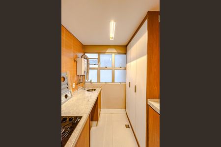 Apartamento à venda com 68m², 2 quartos e 1 vagaÁrea de Serviço