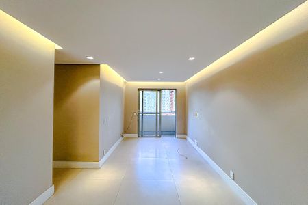 Apartamento à venda com 68m², 2 quartos e 1 vagaSala de Jantar