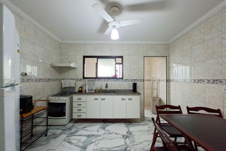 Apartamento para alugar com 108m², 2 quartos e 2 vagasCozinha 