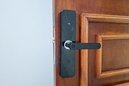 Apartamento para alugar com 108m², 2 quartos e 2 vagasFechadura eletrônica 