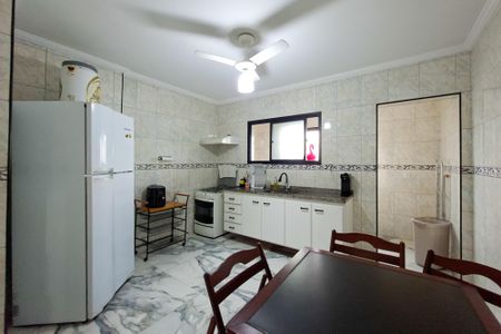Apartamento para alugar com 108m², 2 quartos e 2 vagasCozinha 
