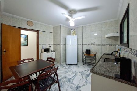 Apartamento para alugar com 108m², 2 quartos e 2 vagasCozinha 