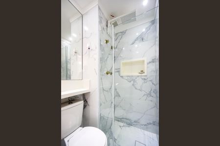 Apartamento à venda com 63m², 2 quartos e 1 vaga Apartamento à venda com 63m², 2 quartos e 1 vagaBanheiro social