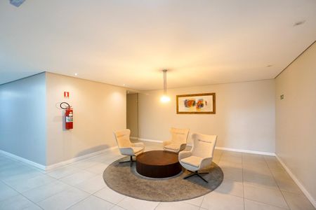 Apartamento à venda com 63m², 2 quartos e 1 vaga Apartamento à venda com 63m², 2 quartos e 1 vagaHall social