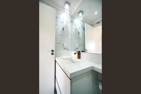 Apartamento à venda com 63m², 2 quartos e 1 vaga Apartamento à venda com 63m², 2 quartos e 1 vagaBanheiro da suíte