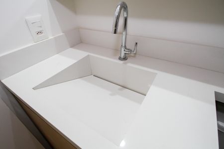 Banheiro de kitnet/studio para alugar com 1 quarto, 31m² em Cerqueira César, São Paulo