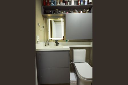 Apartamento à venda com 47m², 2 quartos e sem vaga Apartamento à venda com 47m², 2 quartos e sem vagaBanheiro Social