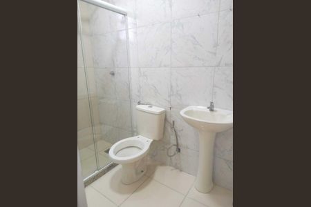 Casa de condomínio para alugar com 168m², 2 quartos e 1 vagaBanheiro