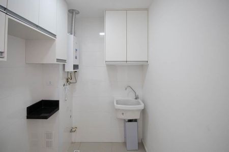 Apartamento para alugar com 35m², 2 quartos e sem vaga Apartamento para alugar com 35m², 2 quartos e sem vagaCozinha e Área de Serviço