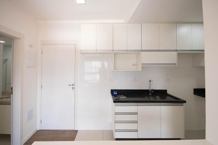 Apartamento para alugar com 35m², 2 quartos e sem vaga Apartamento para alugar com 35m², 2 quartos e sem vagaCozinha e Área de Serviço