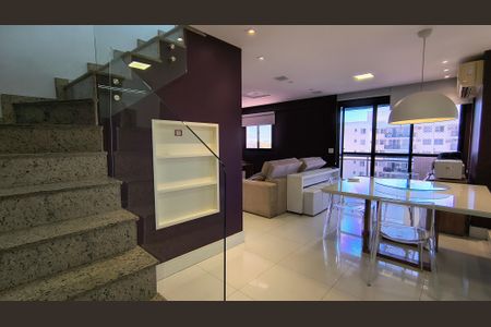 Sala de apartamento para alugar com 2 quartos, 114m² em Recreio dos Bandeirantes, Rio de Janeiro